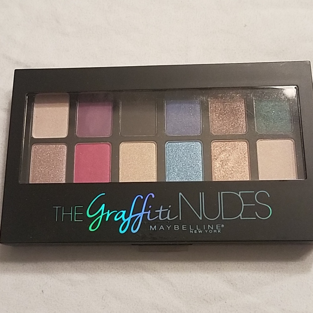 🍭FINAL SALE 🍭Maybelline Graffiti Nudes Palette